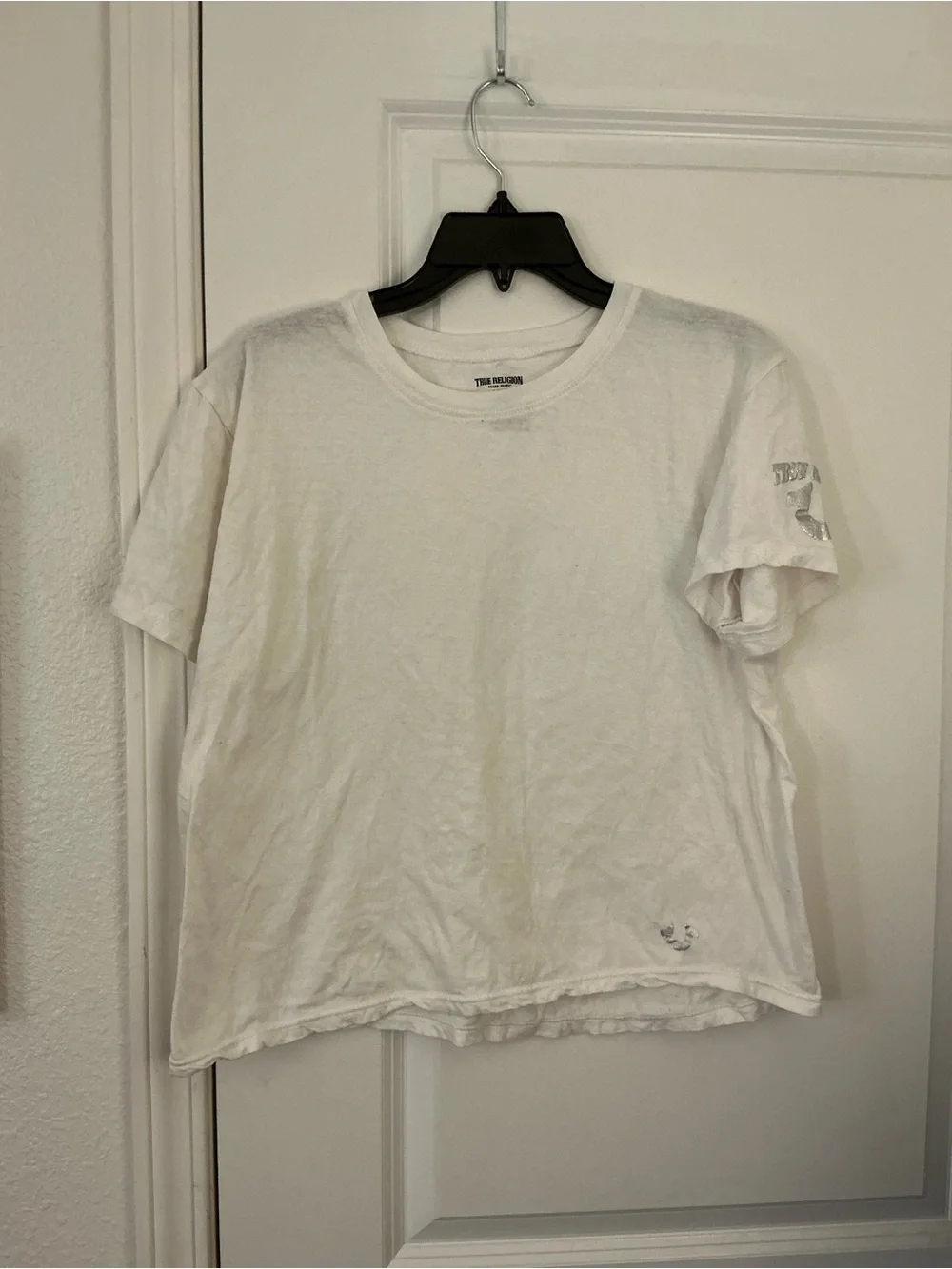 True Religion Brand Jeans Men's Size Large White Crewneck T-Shirt Silver Logo